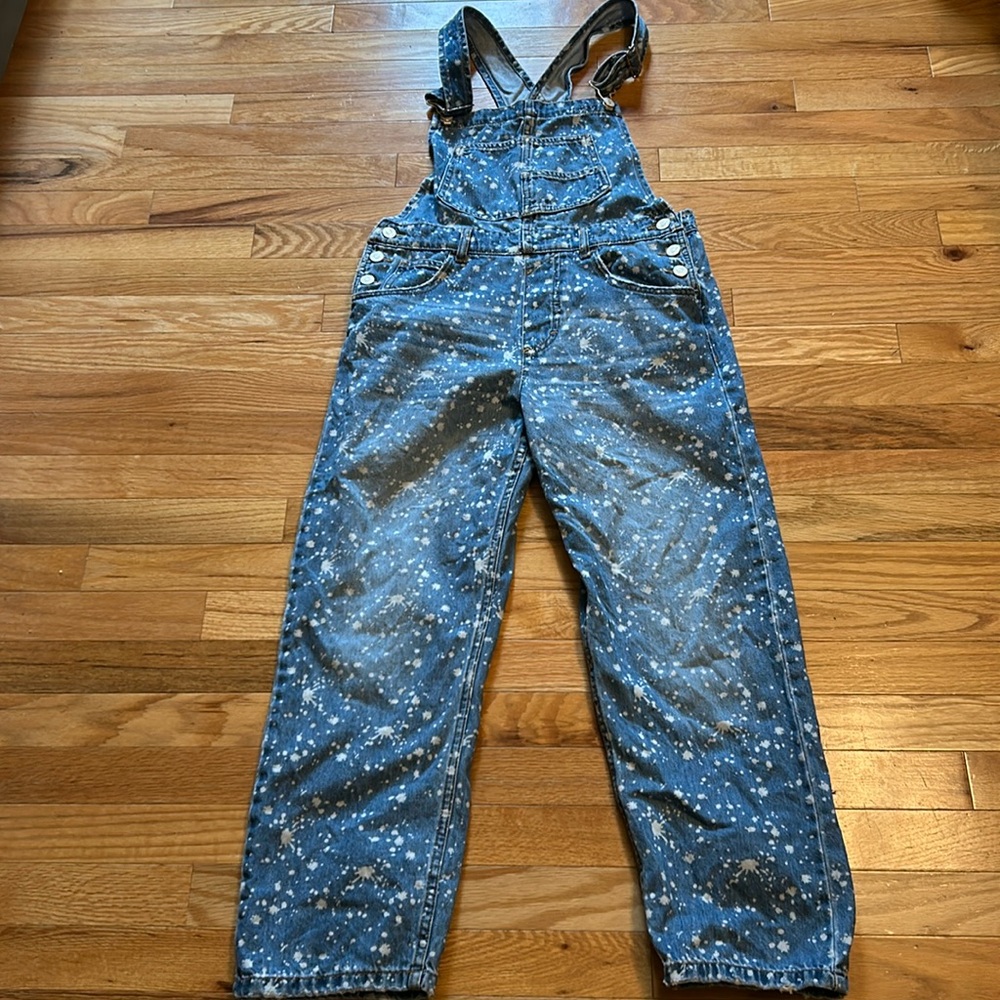 Free People (We the Free) Ziggy bleach splatter overalls. Size S. Pristine.